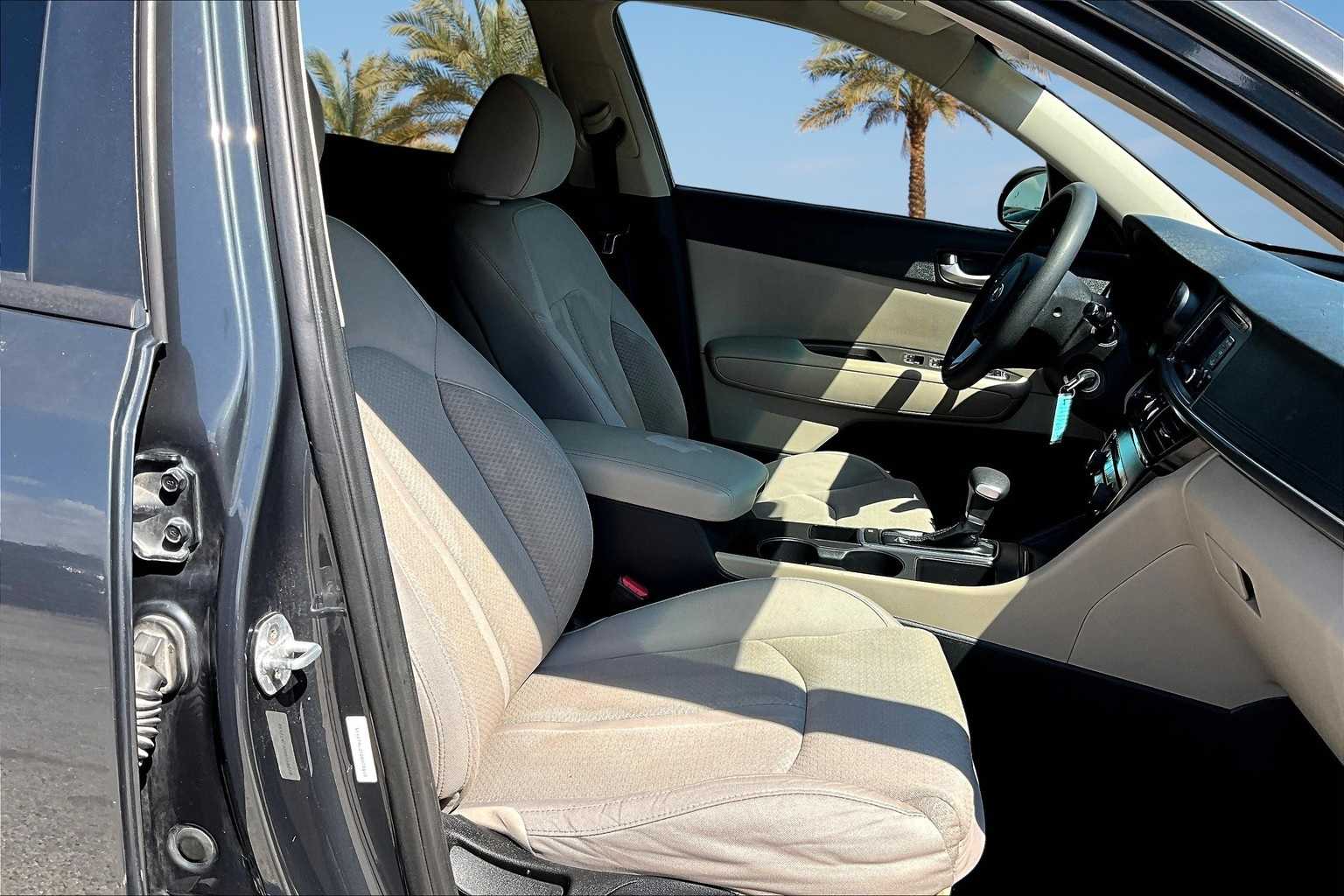 Thumbnail: 2016 Kia Optima - 13
