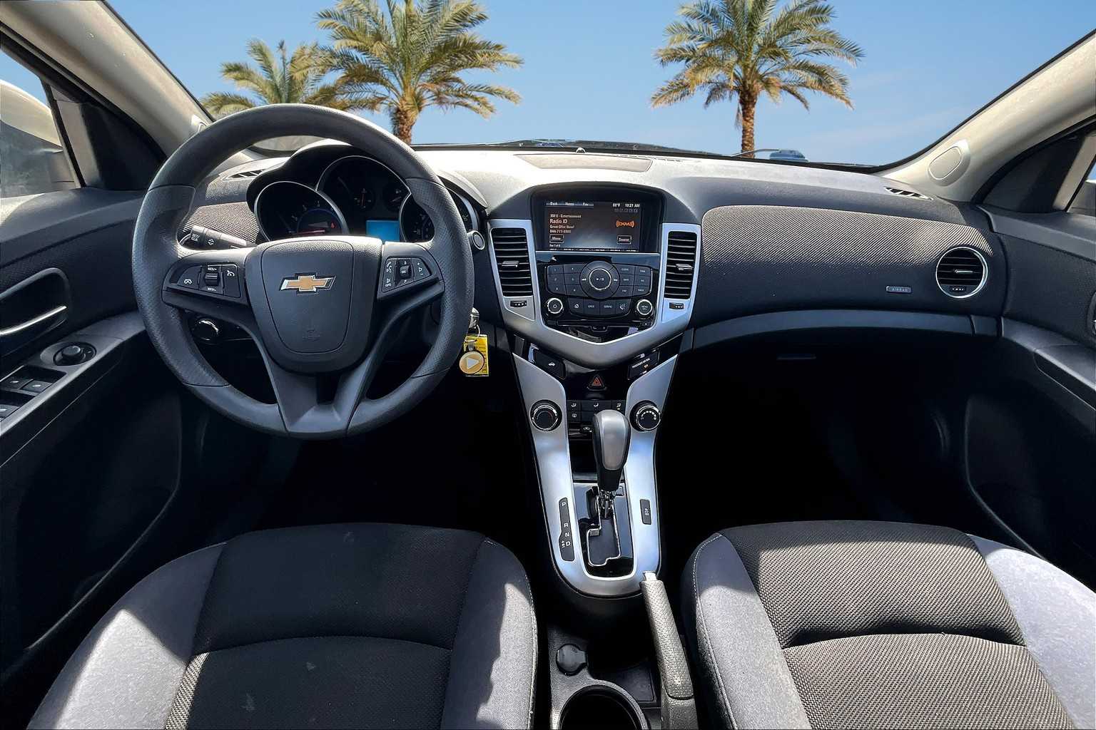Thumbnail: 2015 Chevrolet Cruze - 10