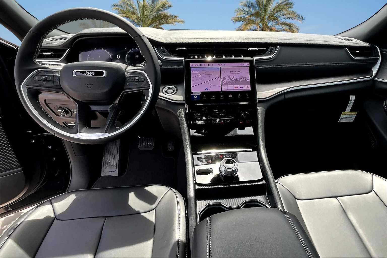 Thumbnail: 2025 Jeep Grand Cherokee - 10