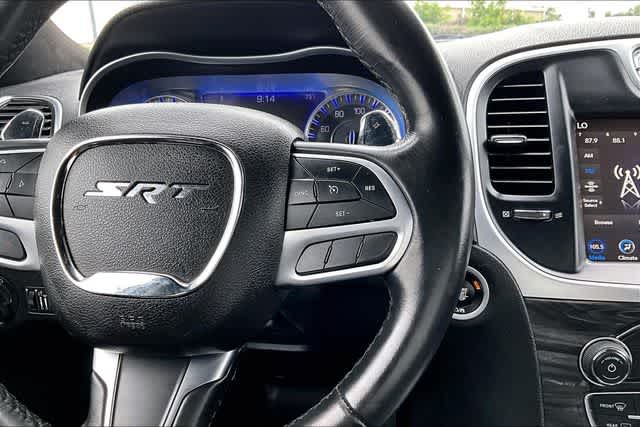 Thumbnail: 2022 Chrysler 300 - 23