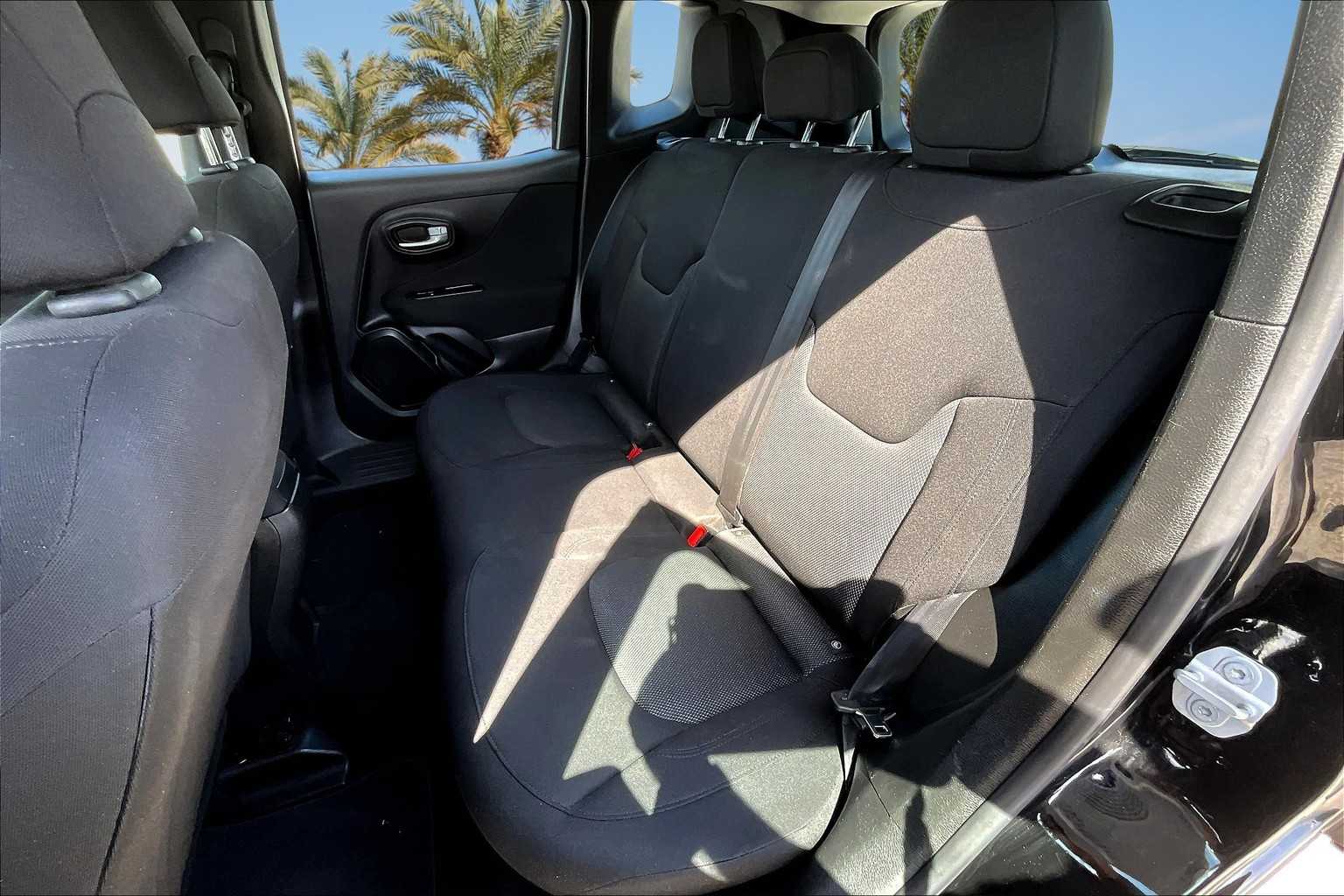 Thumbnail: 2020 Jeep Renegade - 13