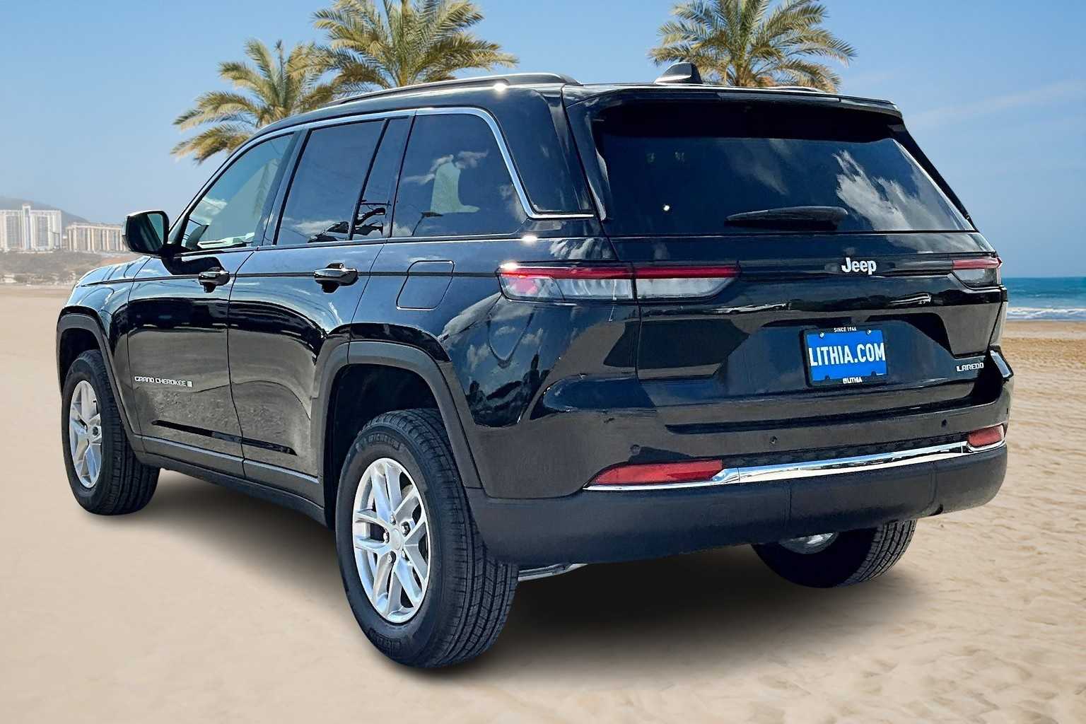 Thumbnail: 2025 Jeep Grand Cherokee - 4