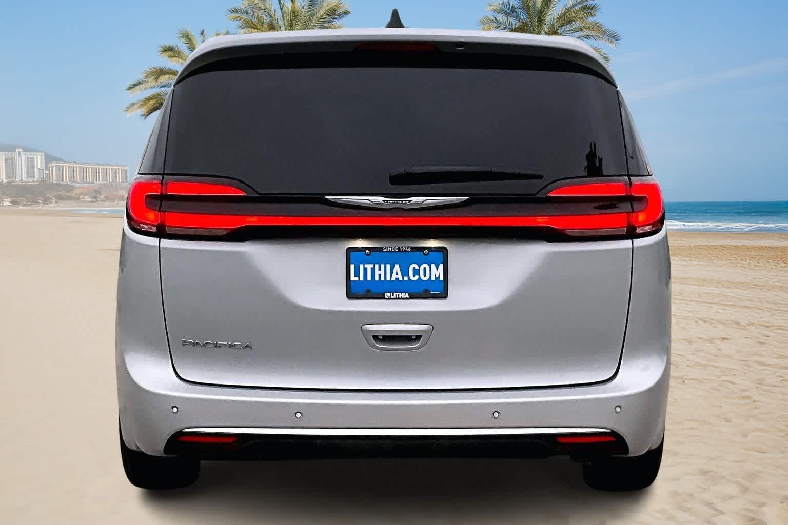 Thumbnail: 2024 Chrysler Pacifica - 5