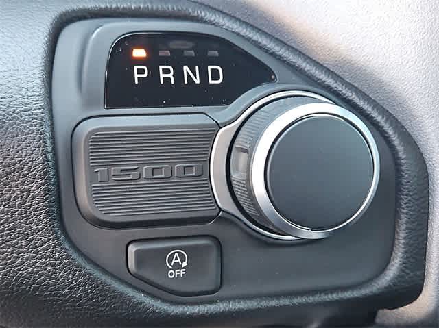 Thumbnail: 2025 RAM 1500 - 32