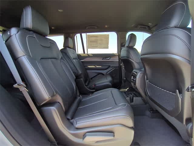Thumbnail: 2025 Jeep Grand Cherokee - 21