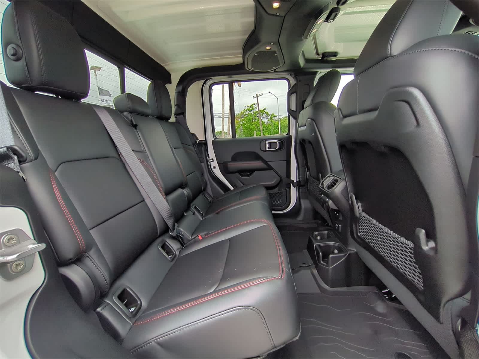 Thumbnail: 2025 Jeep Gladiator - 21