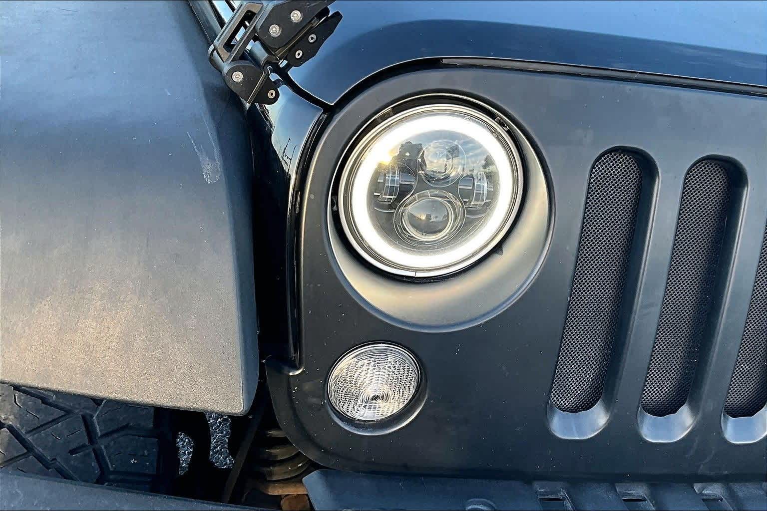 Thumbnail: 2014 Jeep Wrangler - 26