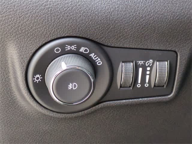 Thumbnail: 2024 Jeep Compass - 18