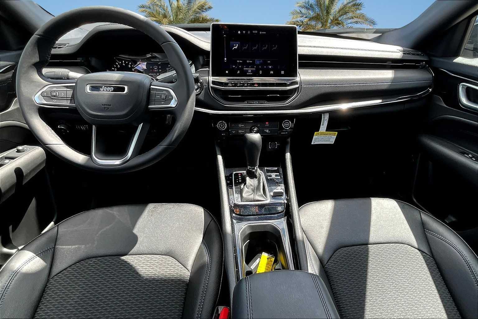 Thumbnail: 2025 Jeep Compass - 9