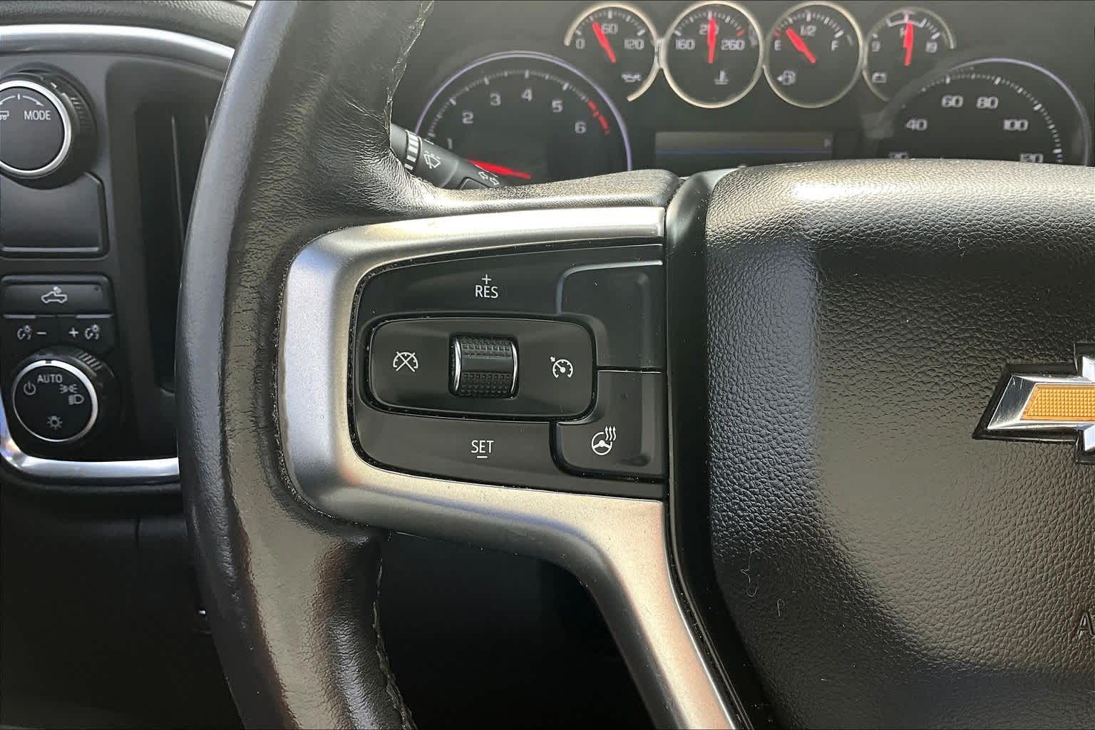 Thumbnail: 2021 Chevrolet Silverado 1500 - 22