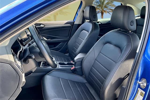 Thumbnail: 2024 Volkswagen Jetta - 10