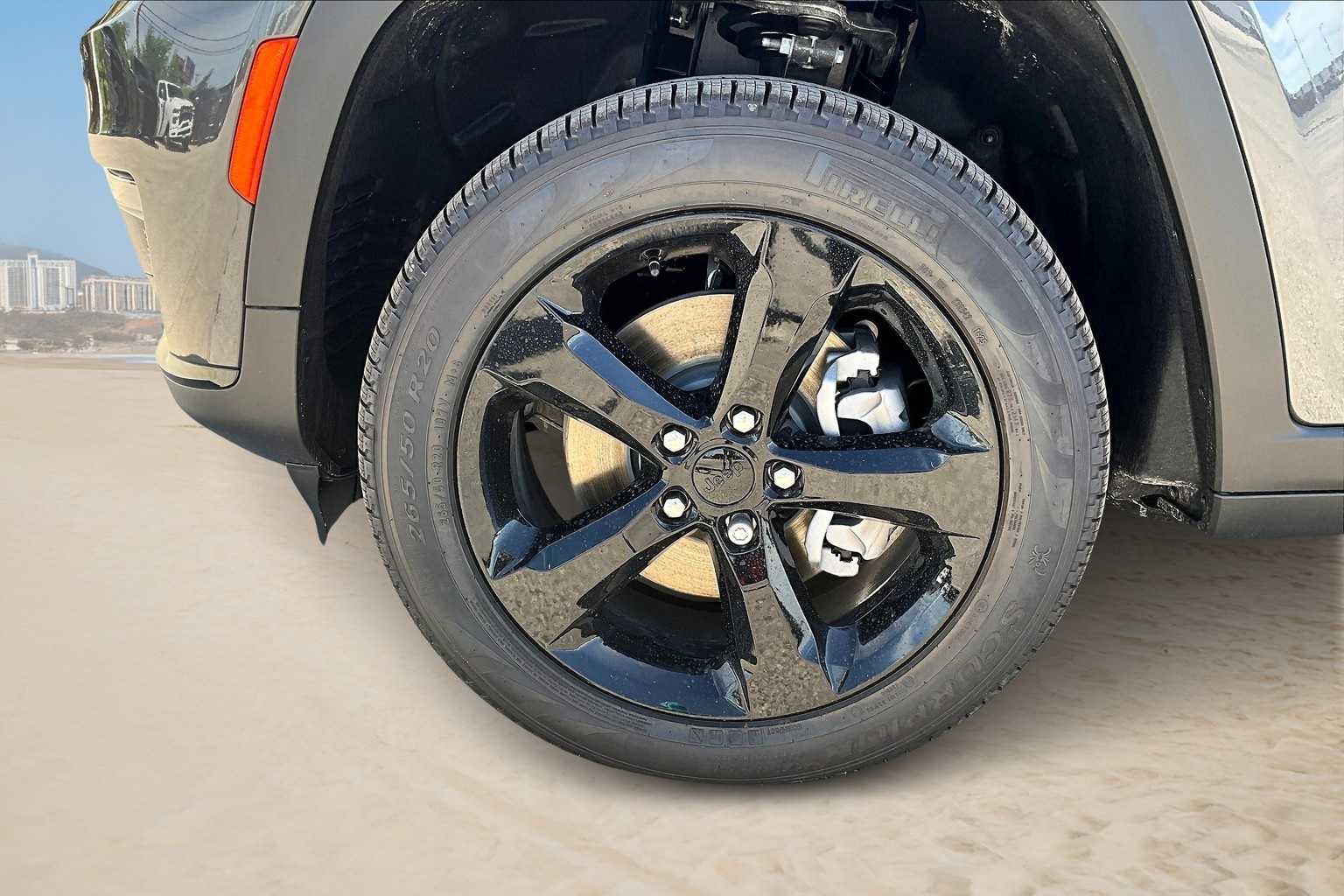 Thumbnail: 2025 Jeep Grand Cherokee - 8