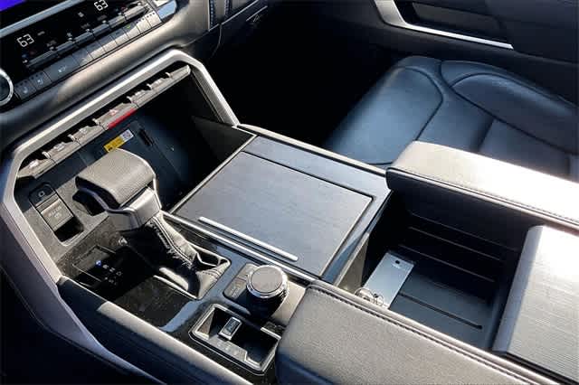 Thumbnail: 2022 Toyota Tundra - 16