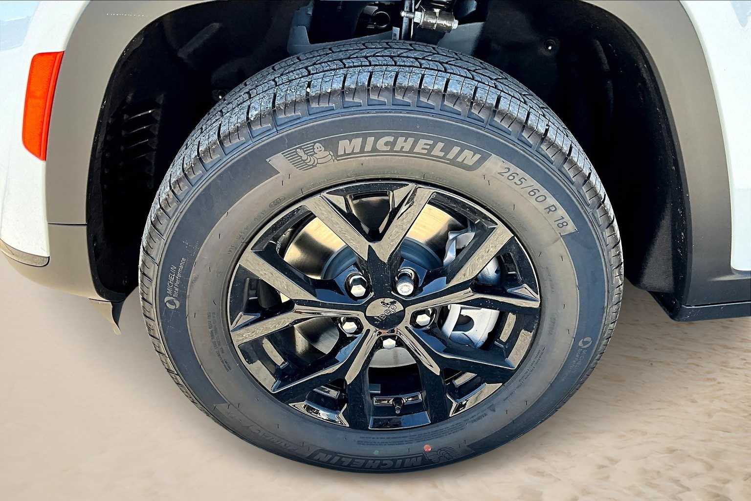 Thumbnail: 2025 Jeep Grand Cherokee - 7