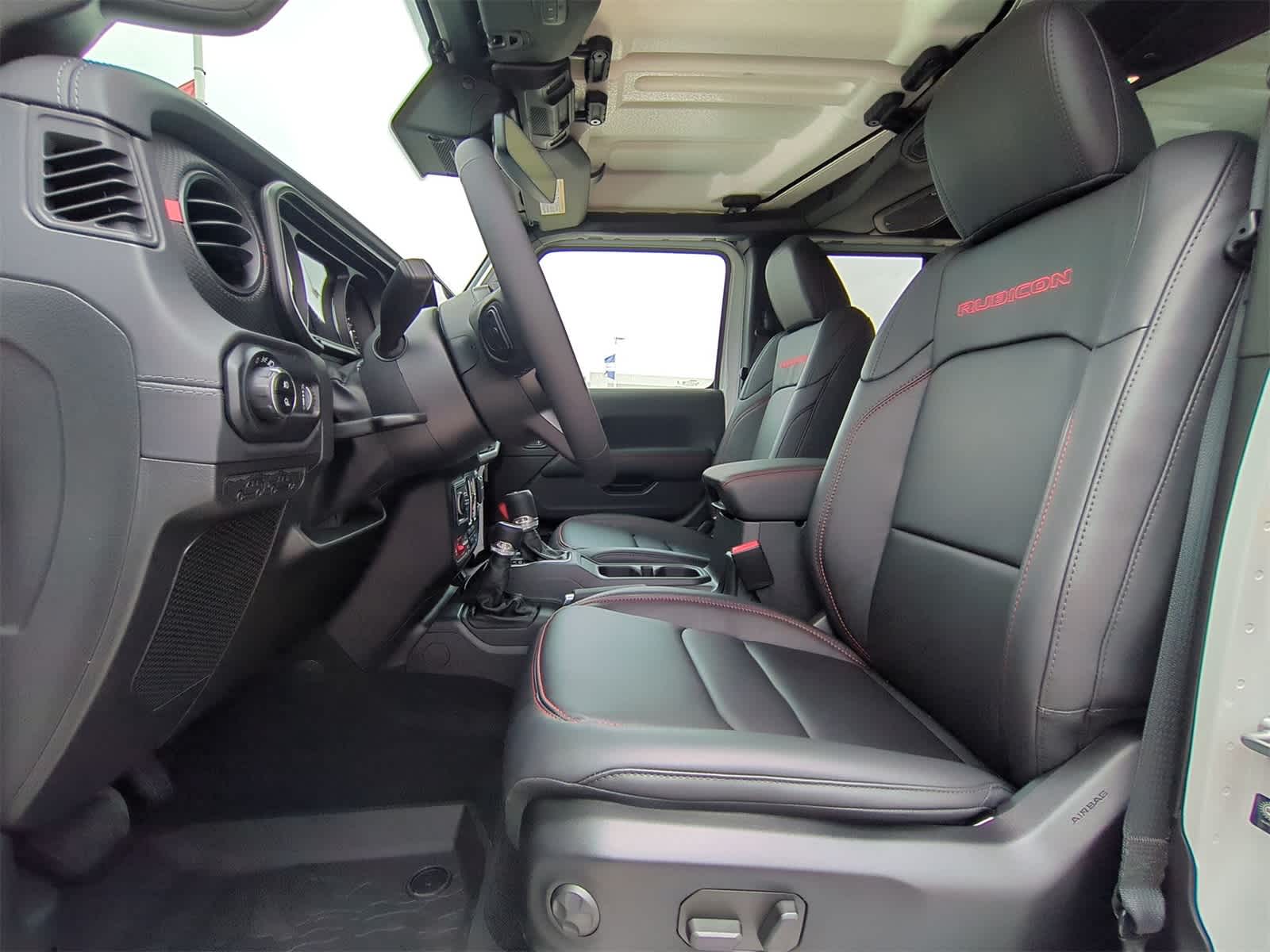 Thumbnail: 2025 Jeep Gladiator - 17