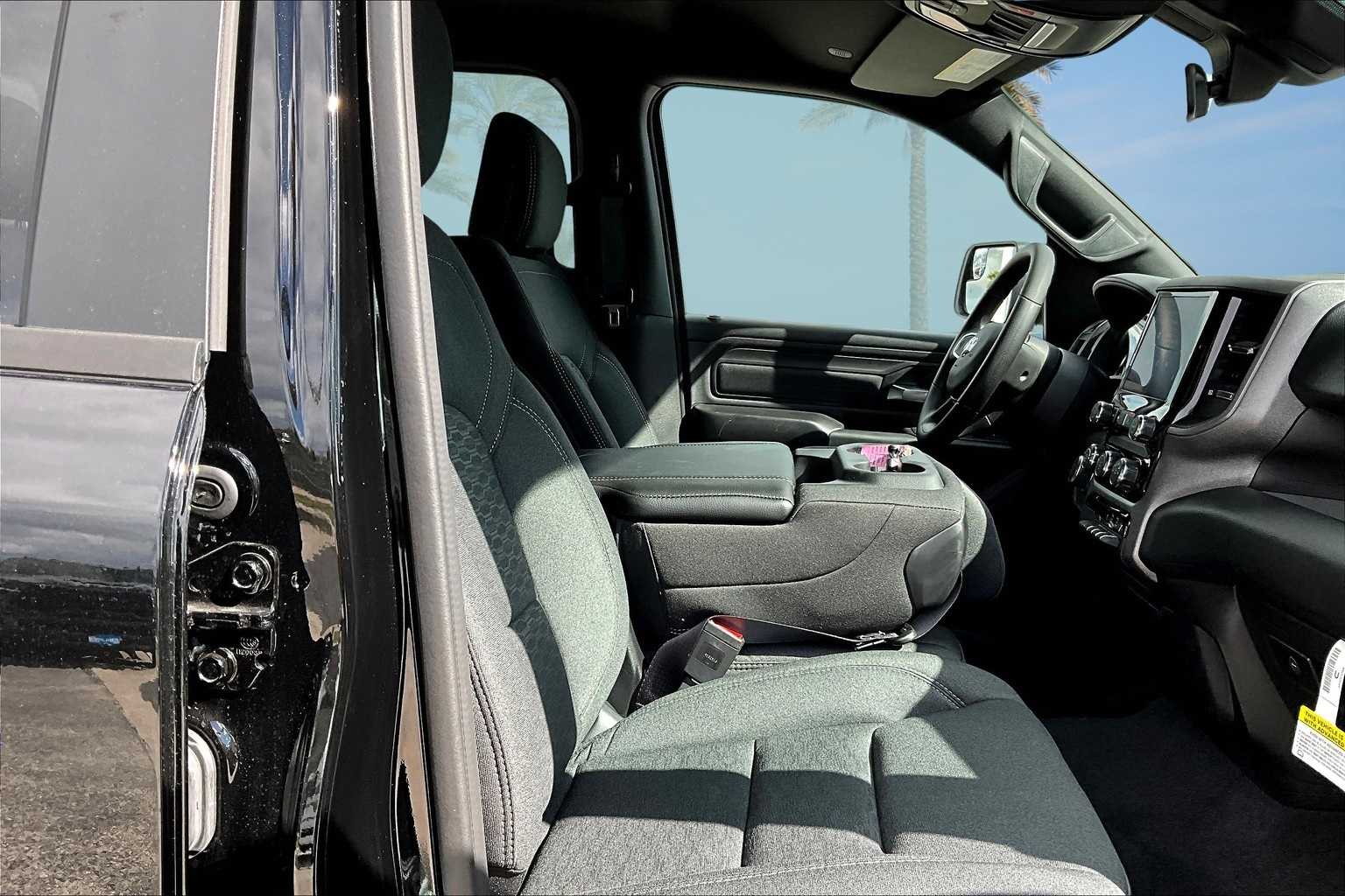 Thumbnail: 2025 RAM 1500 - 13