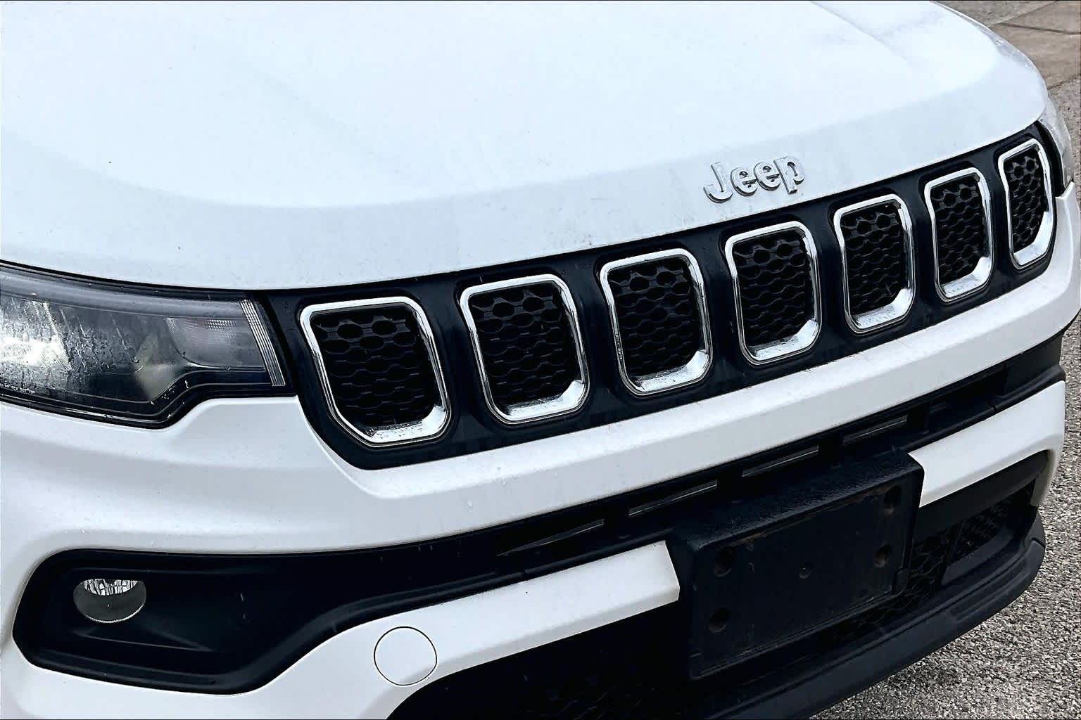 Thumbnail: 2023 Jeep Compass - 30