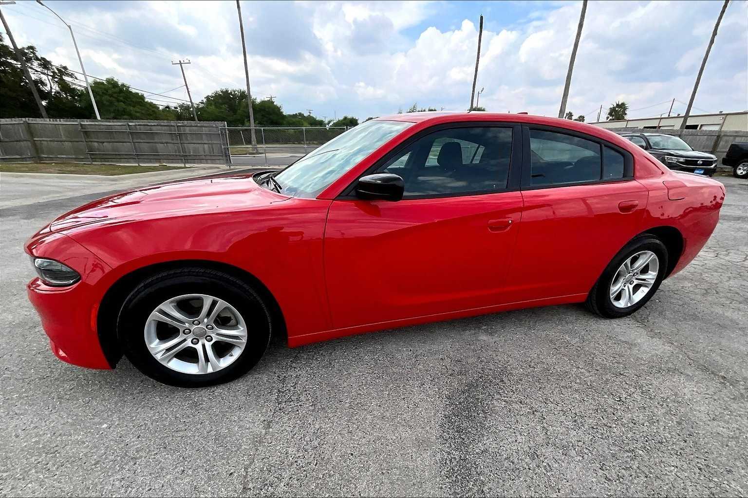 2023 Dodge Charger SXT photo 3