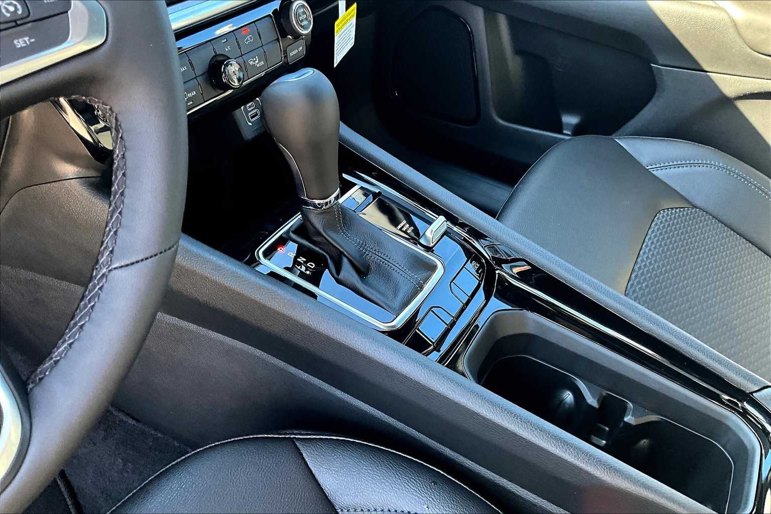 Thumbnail: 2026 Jeep Compass - 16