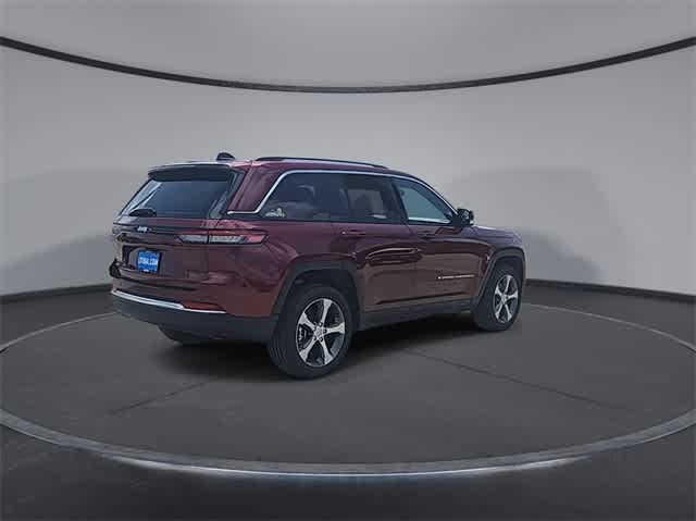 Thumbnail: 2024 Jeep Grand Cherokee - 8