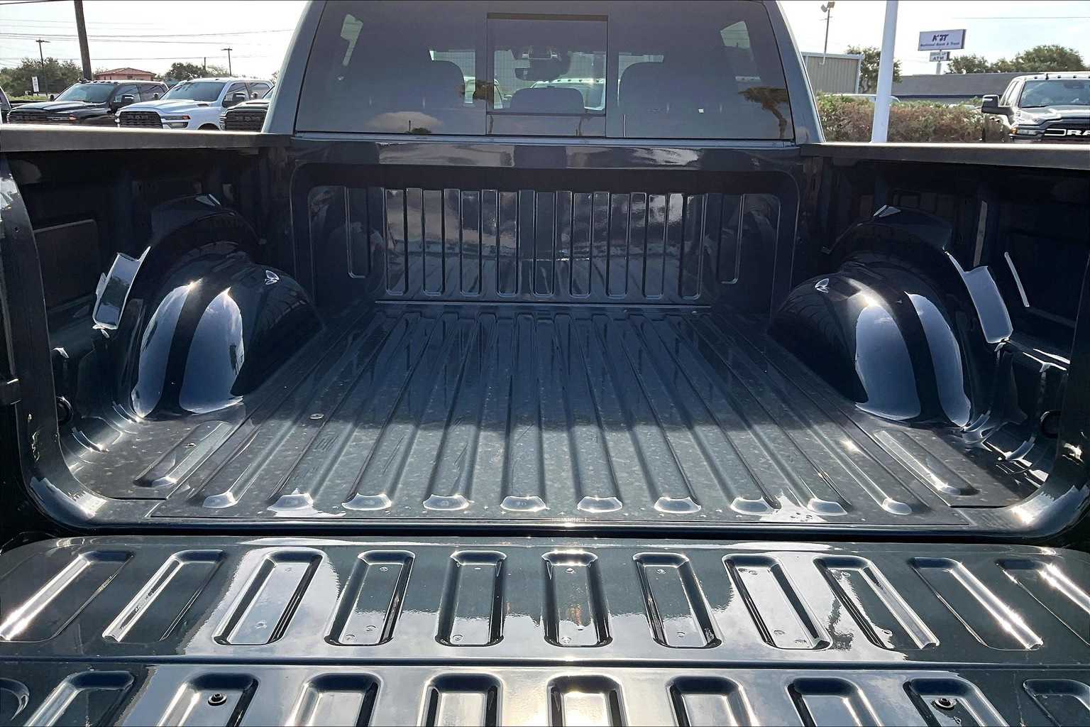 Thumbnail: 2026 RAM 1500 - 19
