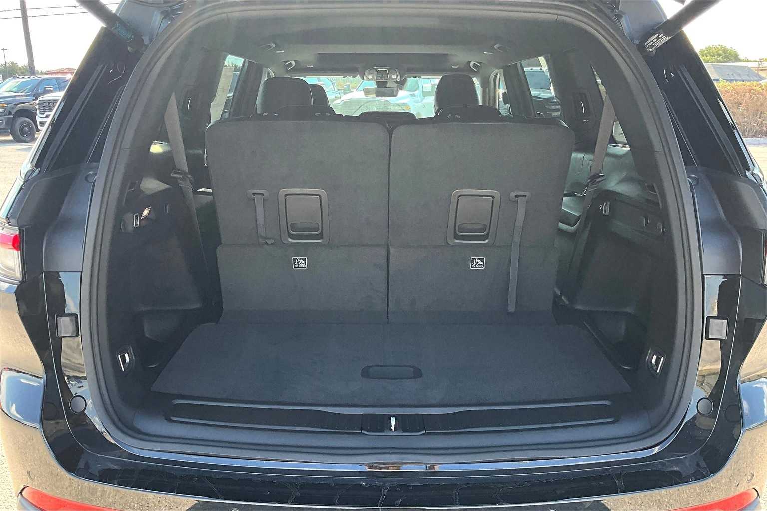 Thumbnail: 2025 Jeep Grand Cherokee - 18