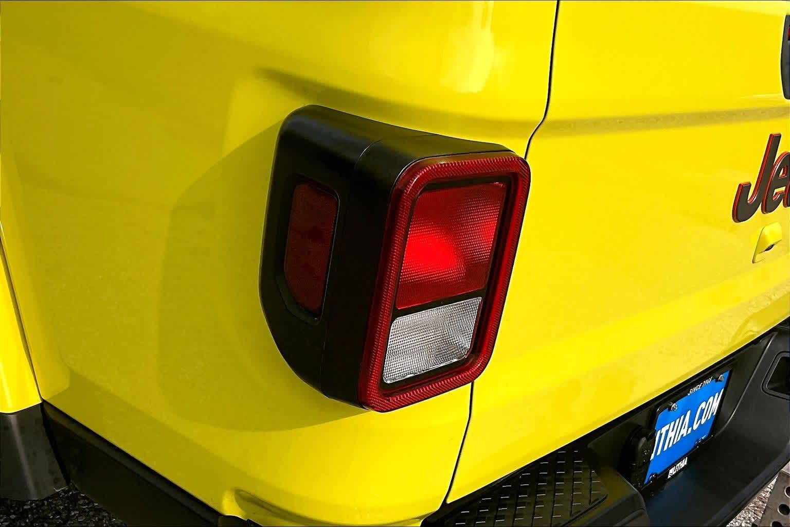 Thumbnail: 2023 Jeep Gladiator - 29