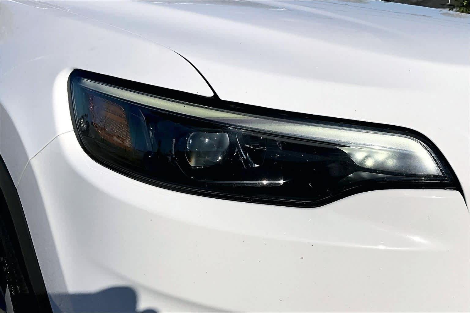 Thumbnail: 2020 Jeep Cherokee - 30