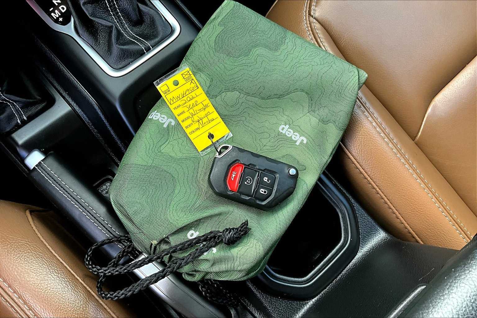 Thumbnail: 2021 Jeep Wrangler - 19