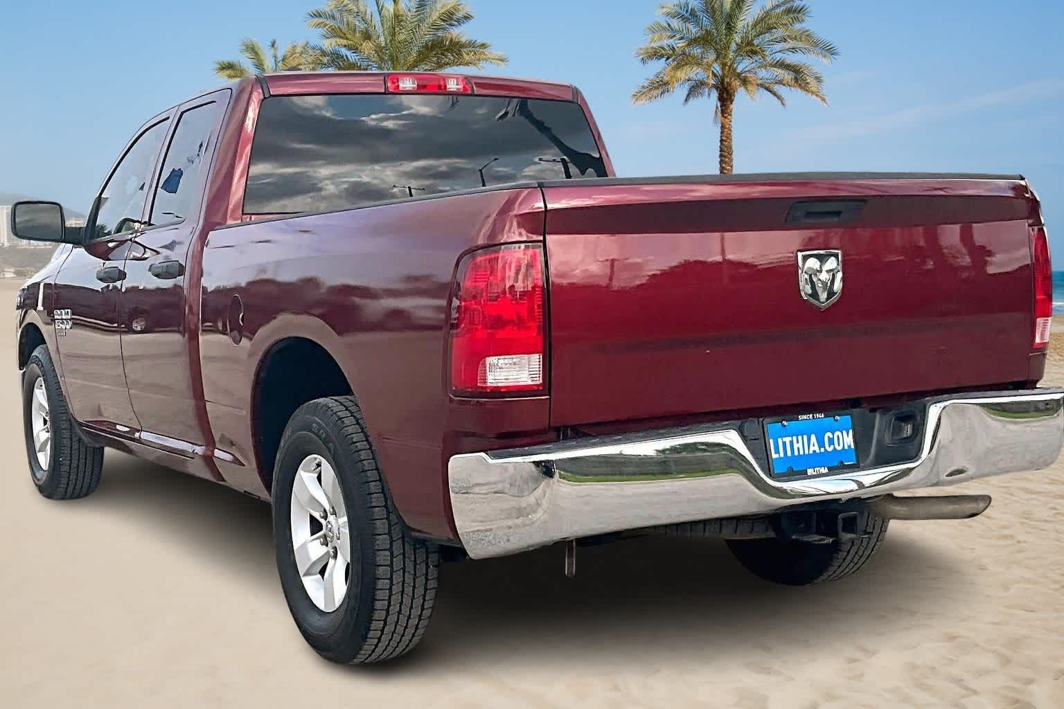 Thumbnail: 2019 RAM 1500 Classic - 4