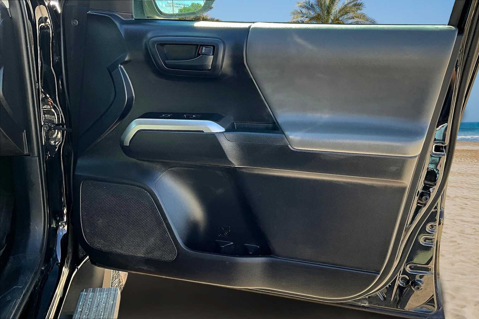 Thumbnail: 2021 Toyota Tacoma - 29