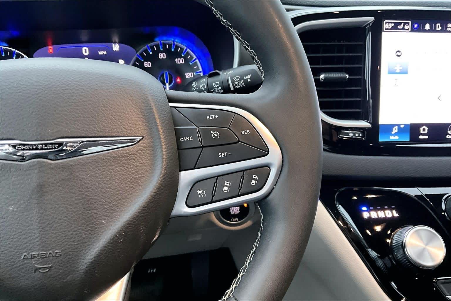 Thumbnail: 2024 Chrysler Pacifica - 25