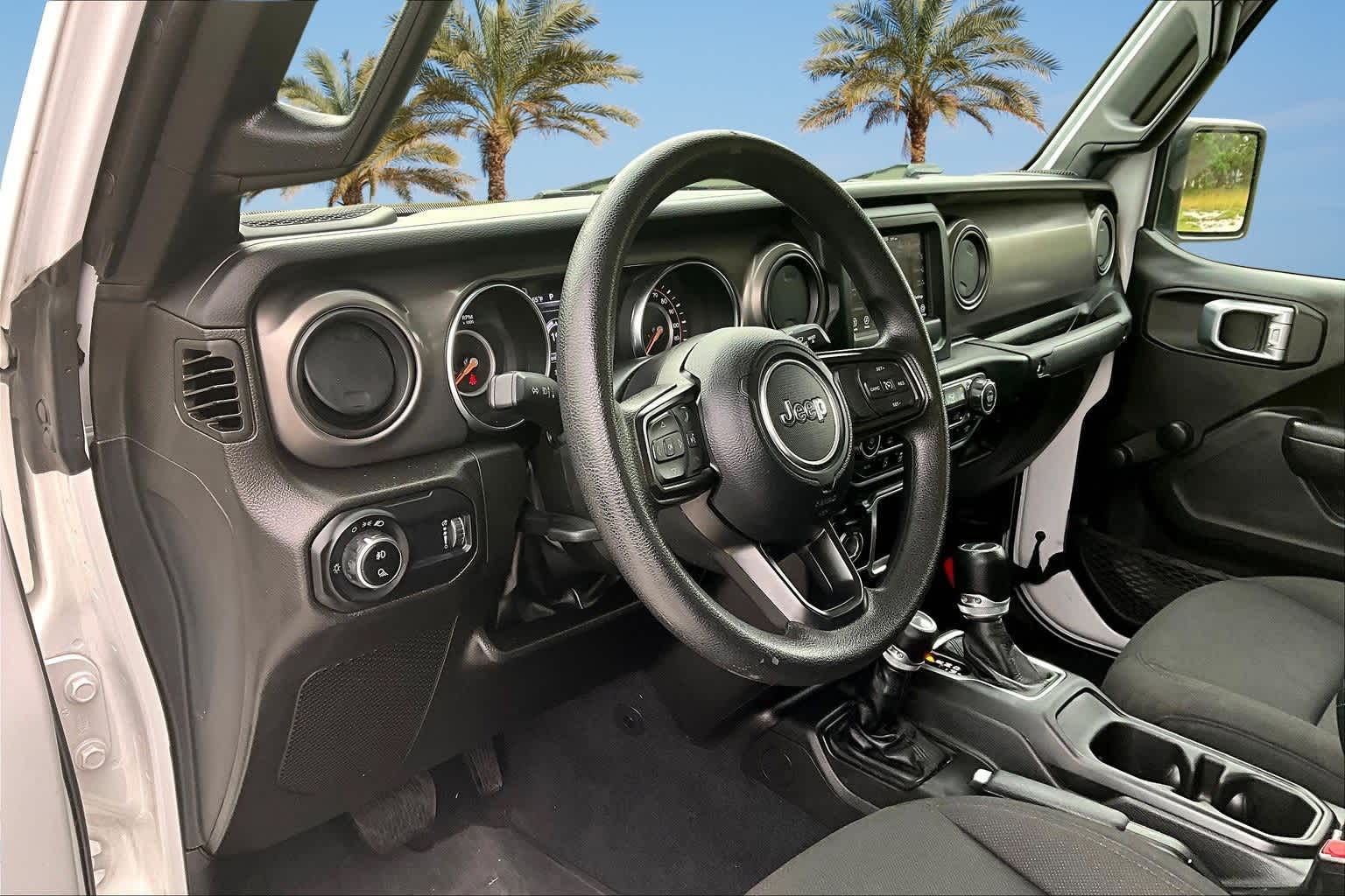 Thumbnail: 2023 Jeep Gladiator - 2