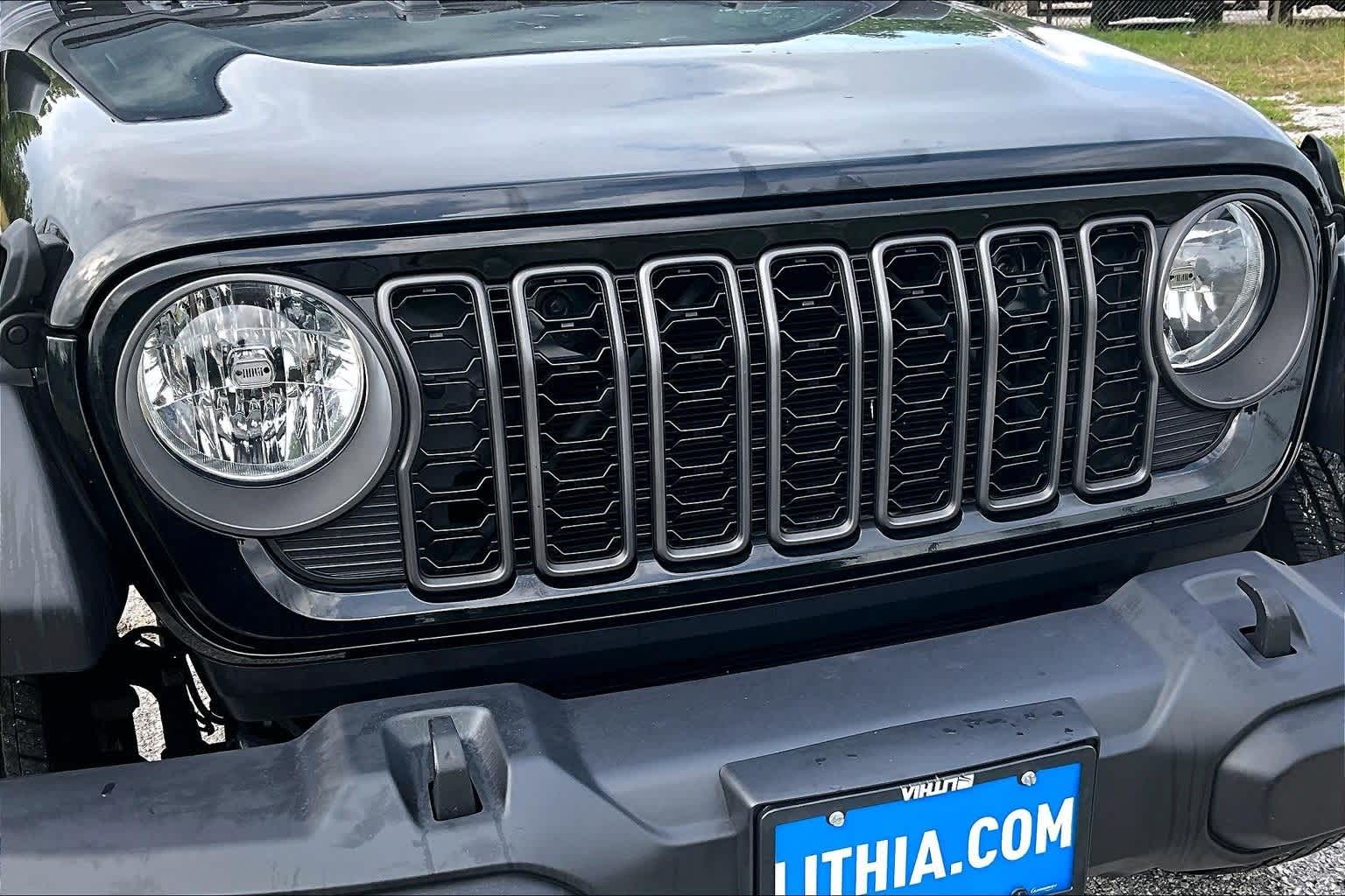 Thumbnail: 2024 Jeep Gladiator - 30