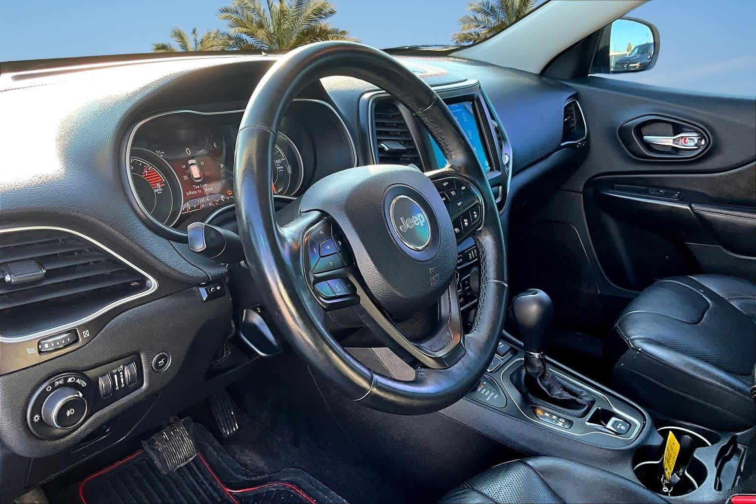 Thumbnail: 2019 Jeep Cherokee - 2