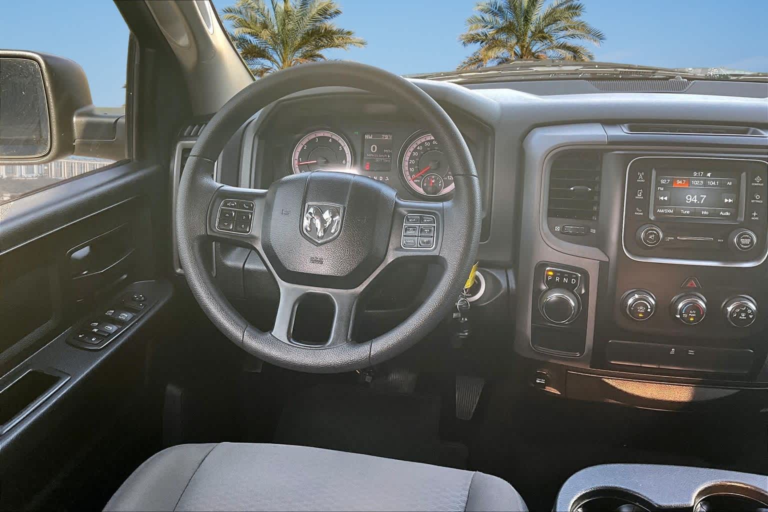 Thumbnail: 2019 RAM 1500 Classic - 14