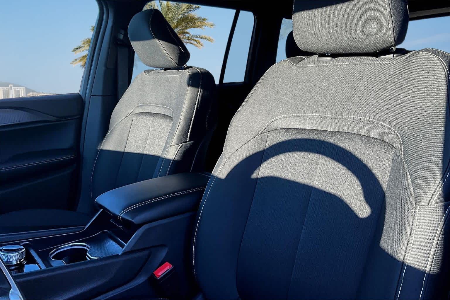 Thumbnail: 2025 Jeep Grand Cherokee - 10