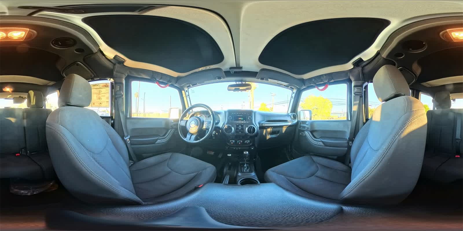 Thumbnail: 2016 Jeep Wrangler - 37