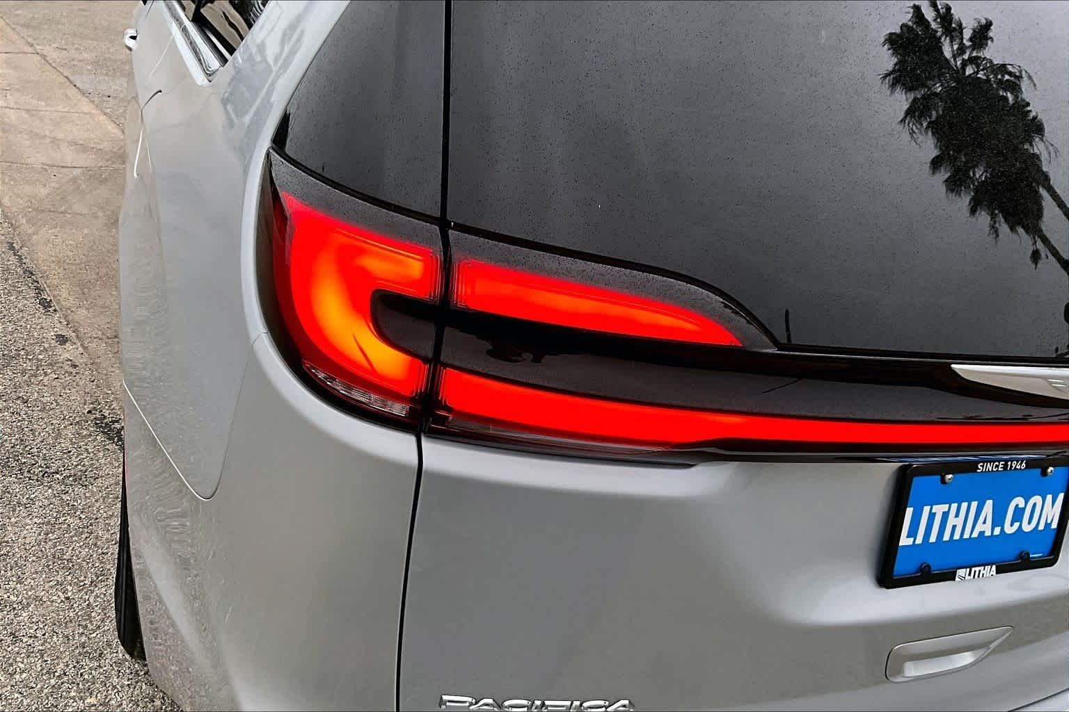 Thumbnail: 2024 Chrysler Pacifica - 31