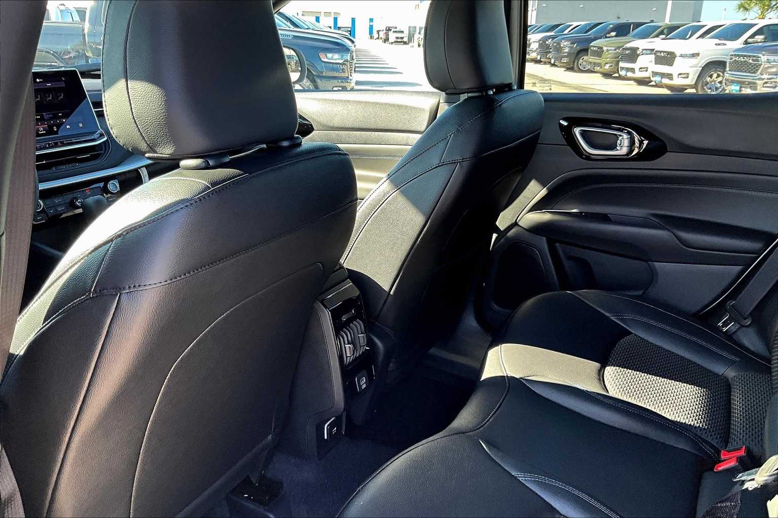 Thumbnail: 2026 Jeep Compass - 11