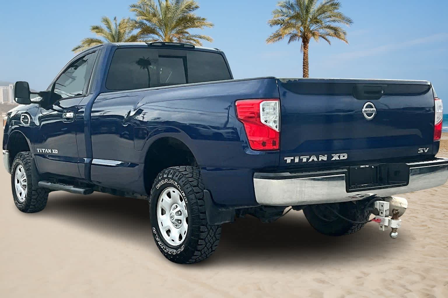 Thumbnail: 2017 Nissan Titan - 4