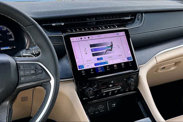 Thumbnail: 2024 Jeep Grand Cherokee - 15