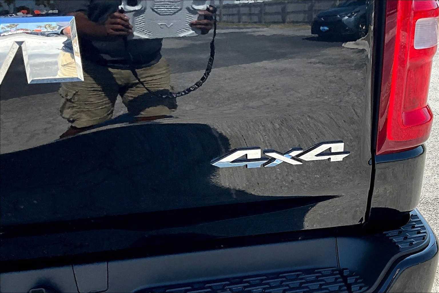 Thumbnail: 2026 RAM 1500 - 7