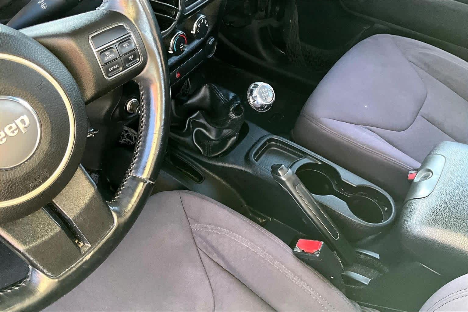 Thumbnail: 2013 Jeep Wrangler - 17