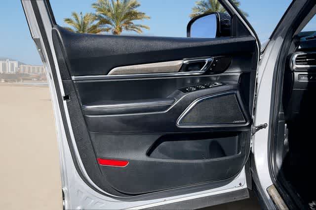 Thumbnail: 2022 Kia Telluride - 25