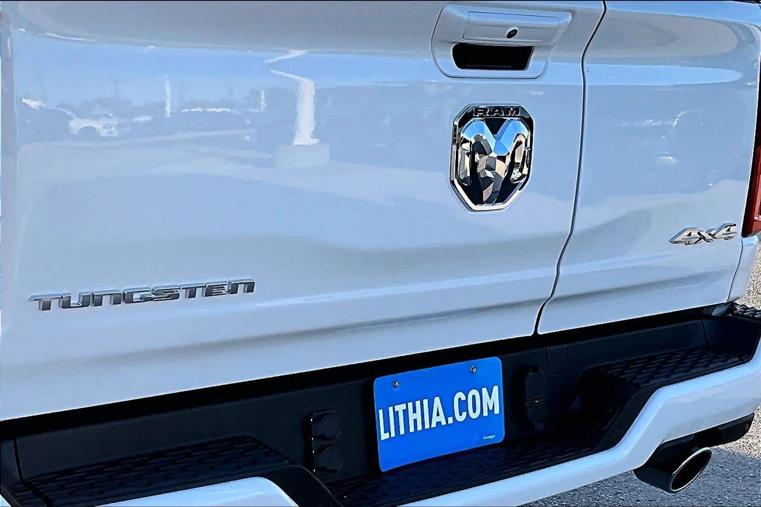 Thumbnail: 2026 RAM 1500 - 7