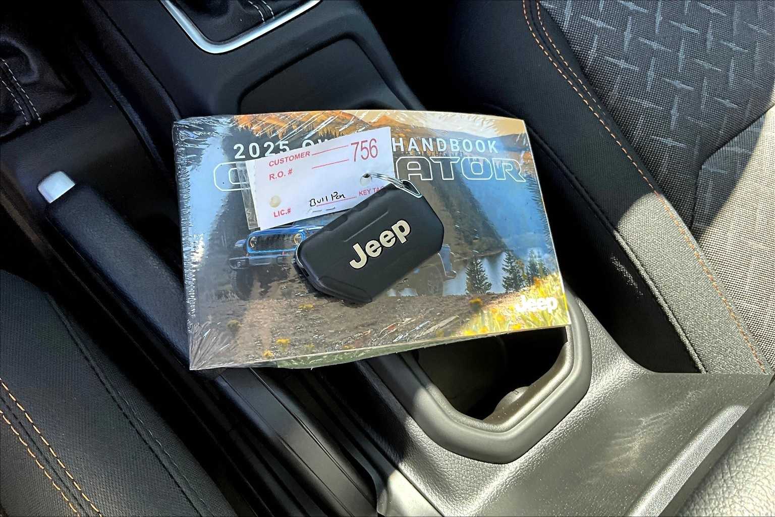 Thumbnail: 2025 Jeep Gladiator - 20