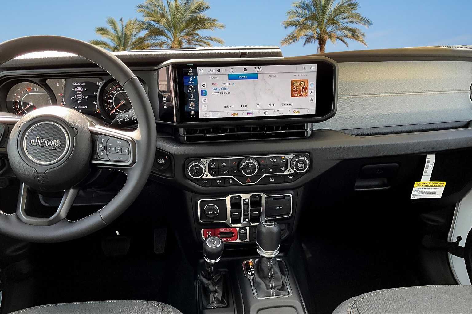 Thumbnail: 2025 Jeep Wrangler - 16