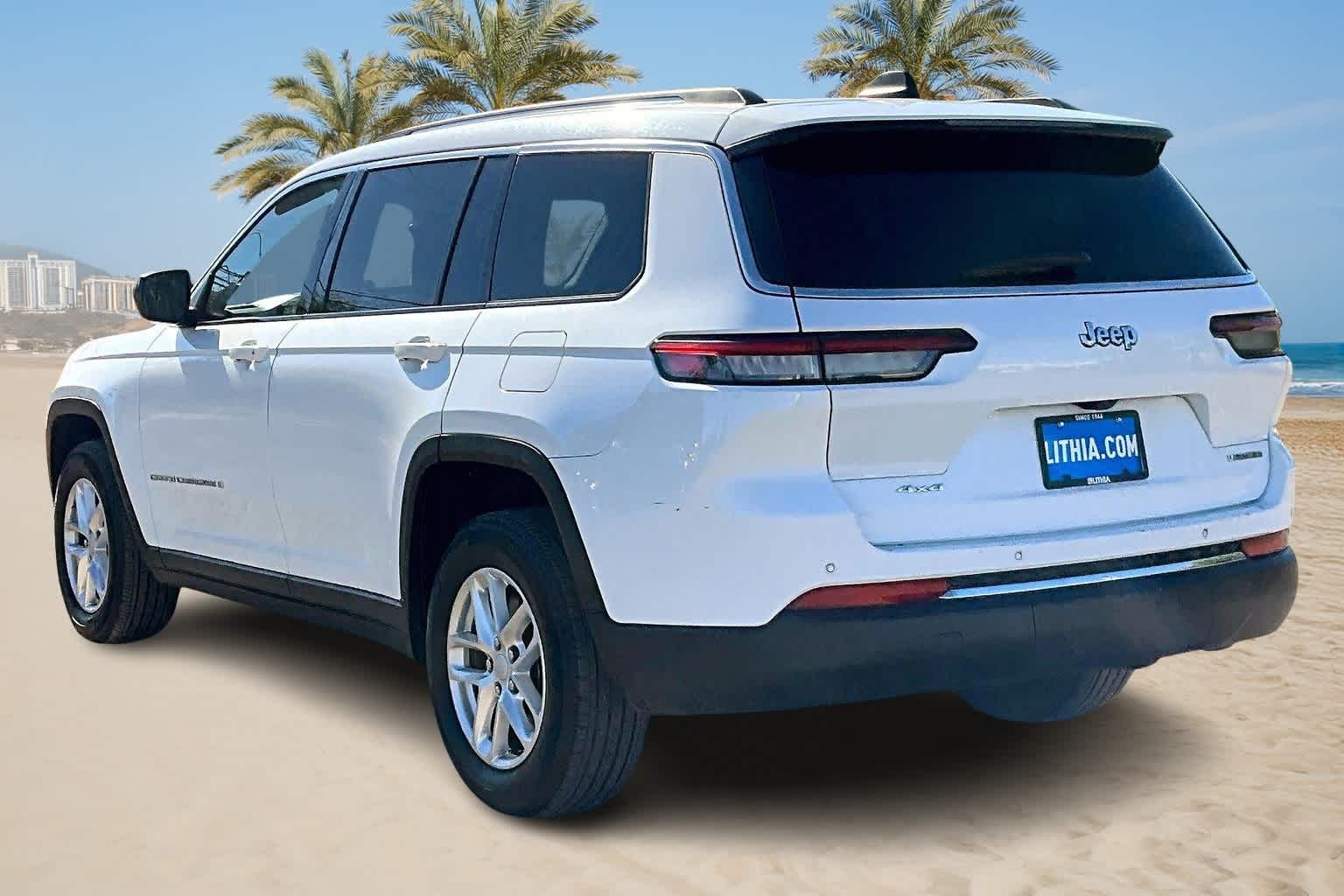 Thumbnail: 2023 Jeep Grand Cherokee - 4
