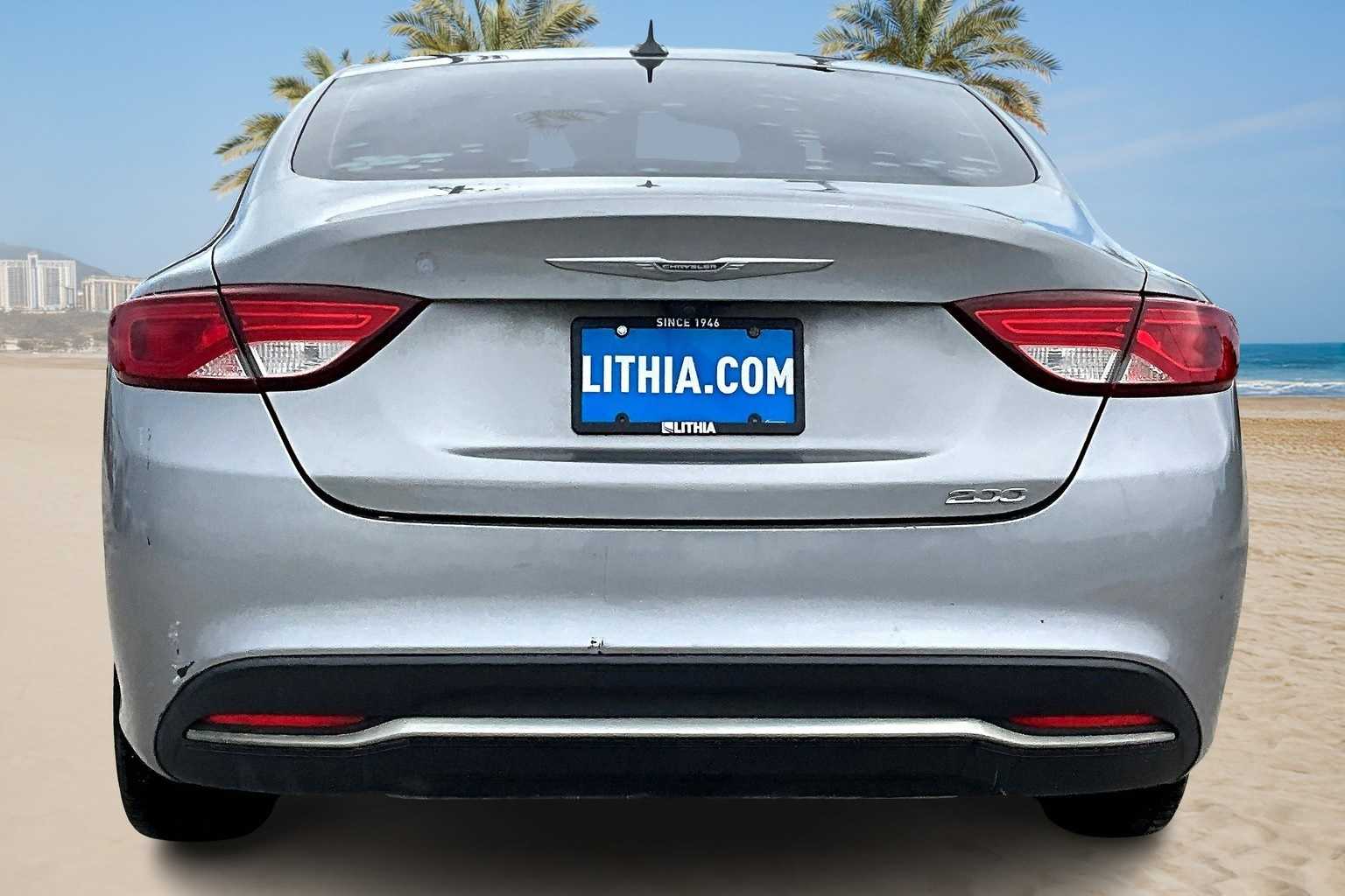 Thumbnail: 2016 Chrysler 200 - 5